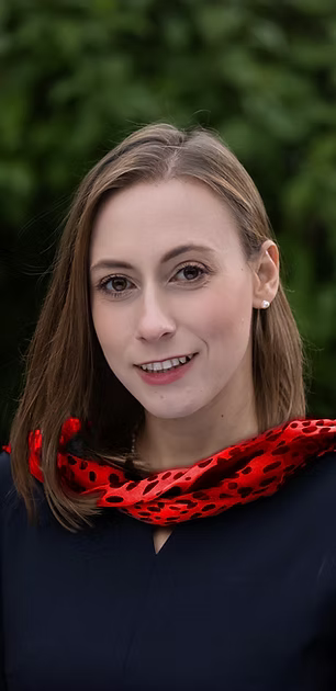 Dr. Clara Weisshaar